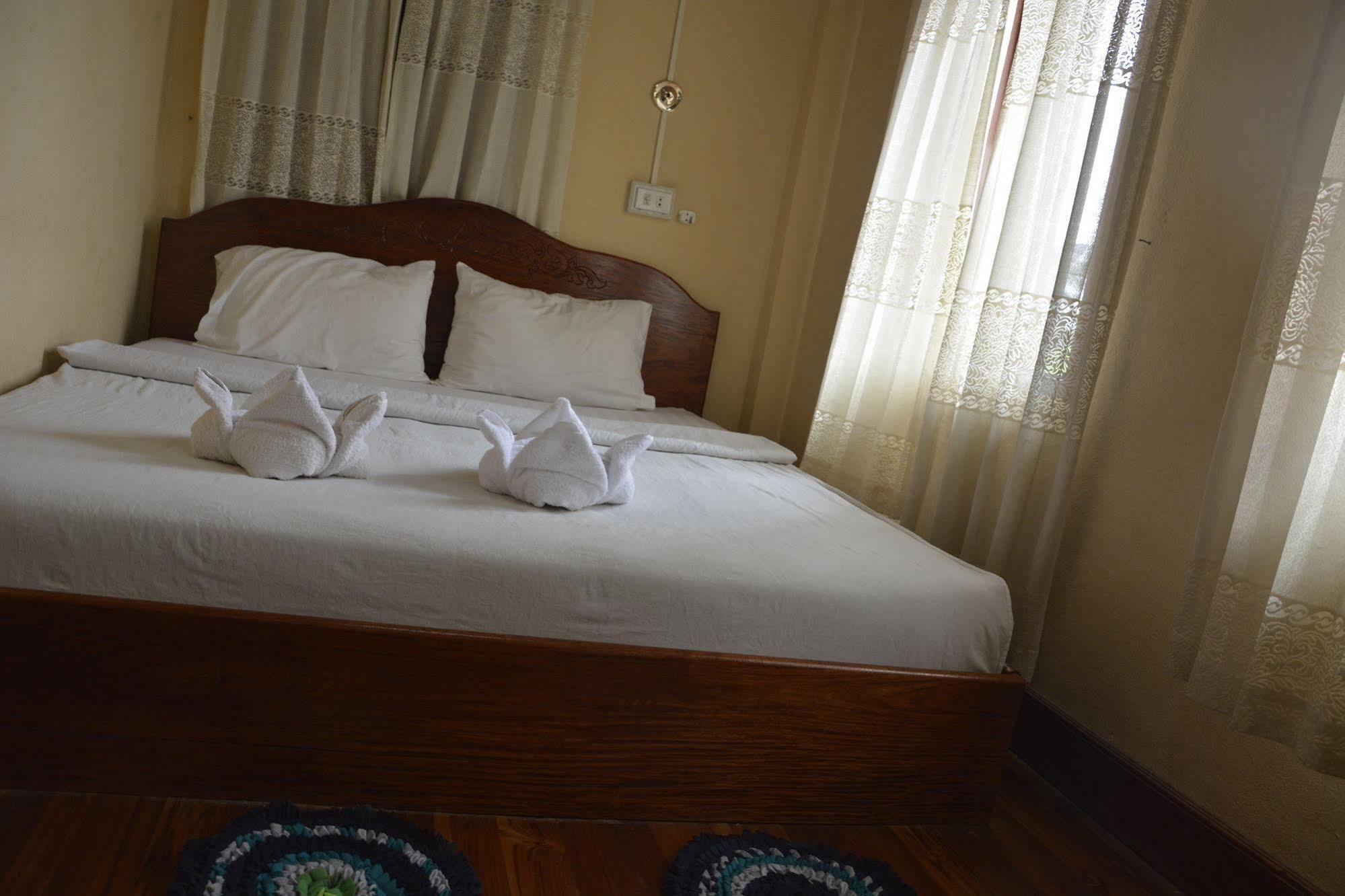 Silikhane Guesthouse 琅勃拉邦 外观 照片